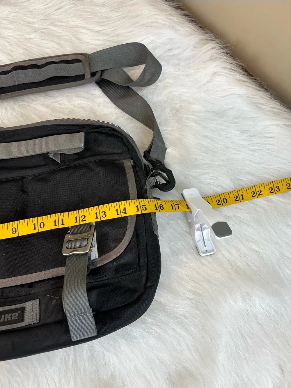 Timbuk2 command Black & Gray Messenger Bag